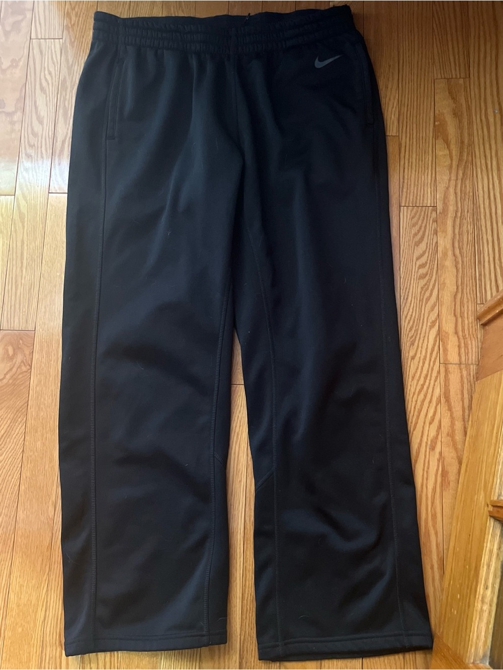 Nike Woman’s Black Track Joggers light weight Size XL like new condition.